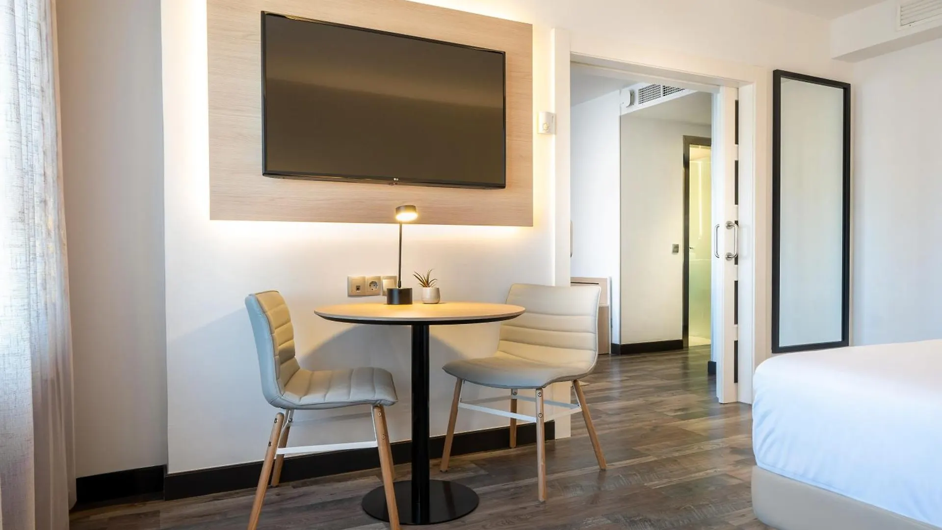 Hotel Cadiz Paseo Del Mar, Affiliated By Melia