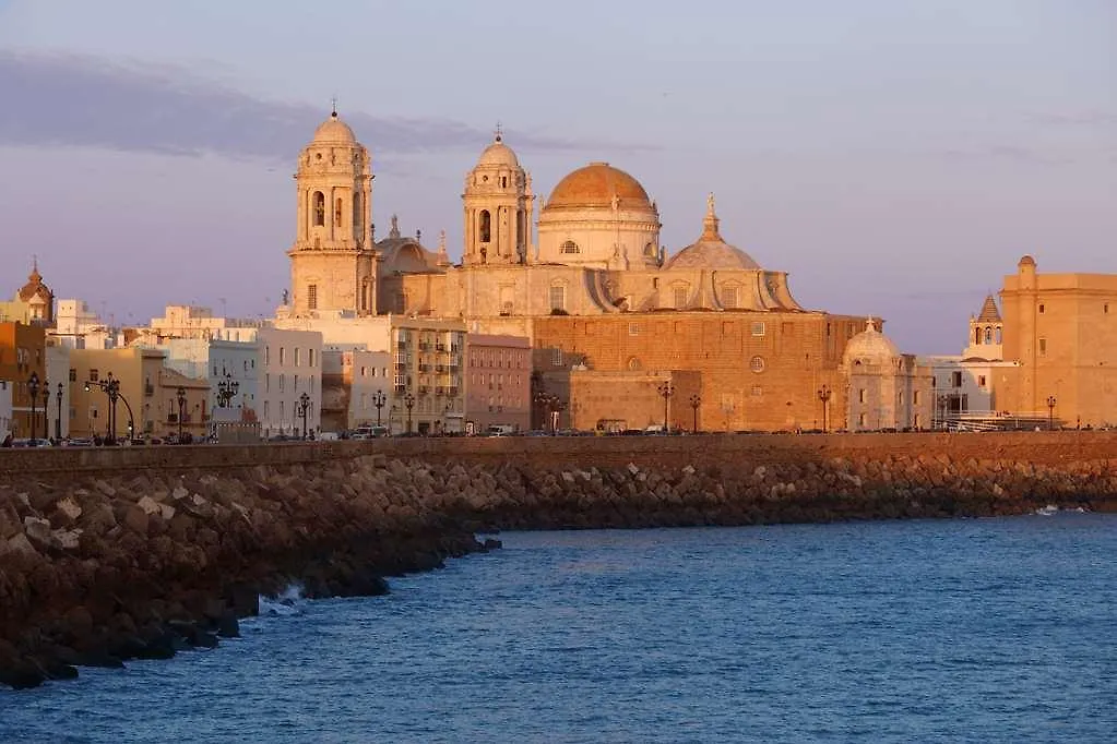 Hotel Cadiz Paseo Del Mar, Affiliated By Melia